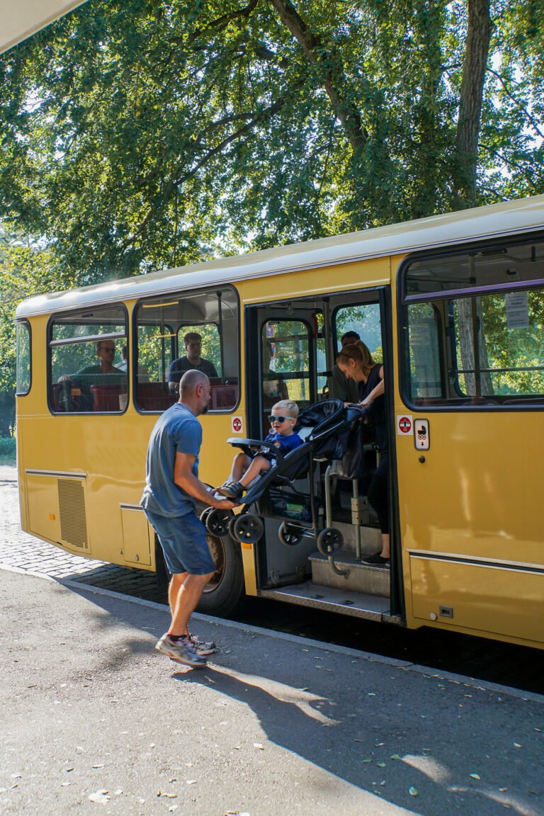 Sonderfahrten Traditionsbusse | Traditionsbus GmbH Berlin