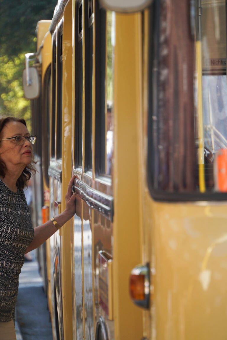 Sonderfahrten Traditionsbusse | Traditionsbus GmbH Berlin